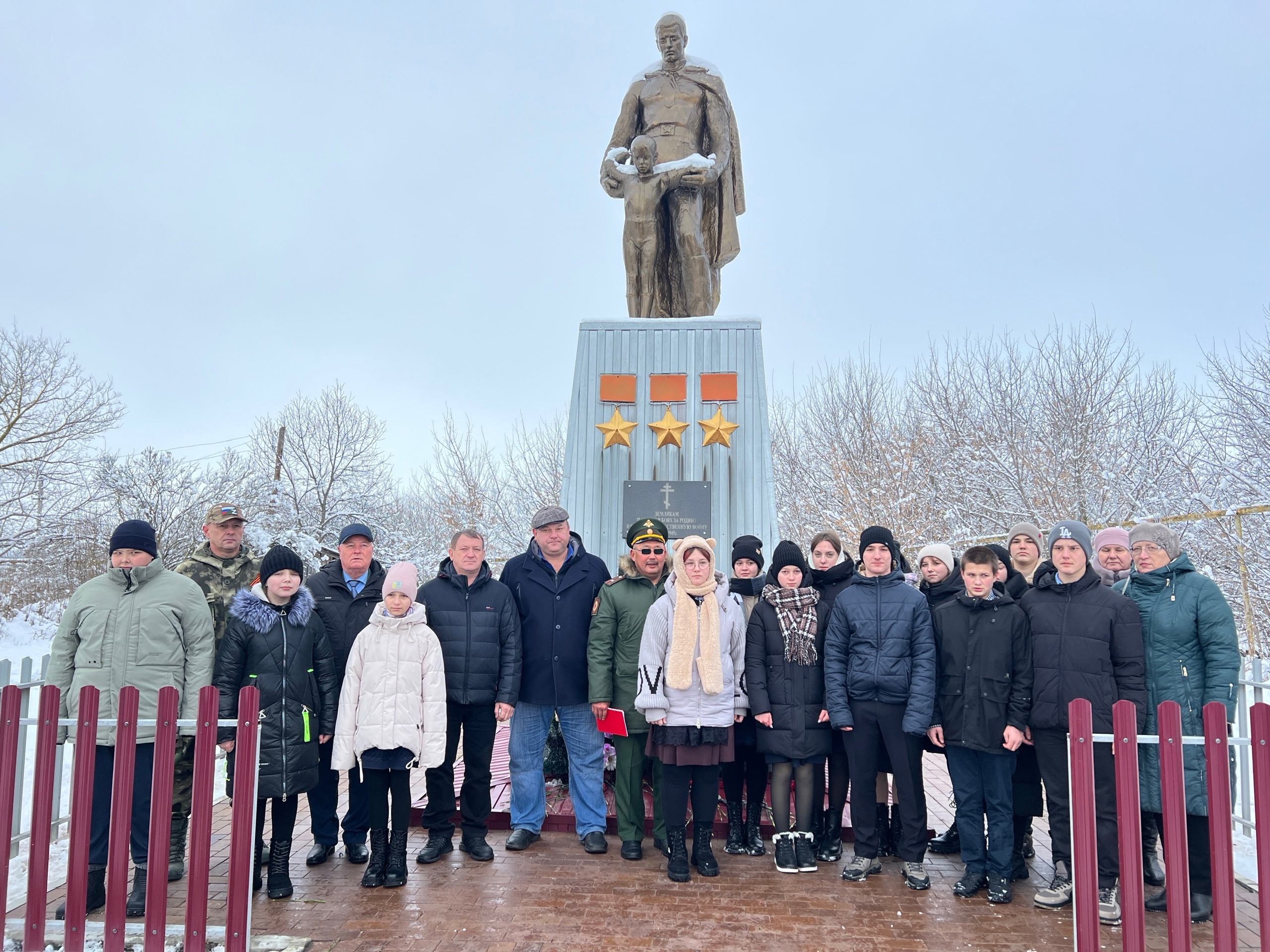 Имя твое неизвестно, подвиг твой бессмертен..