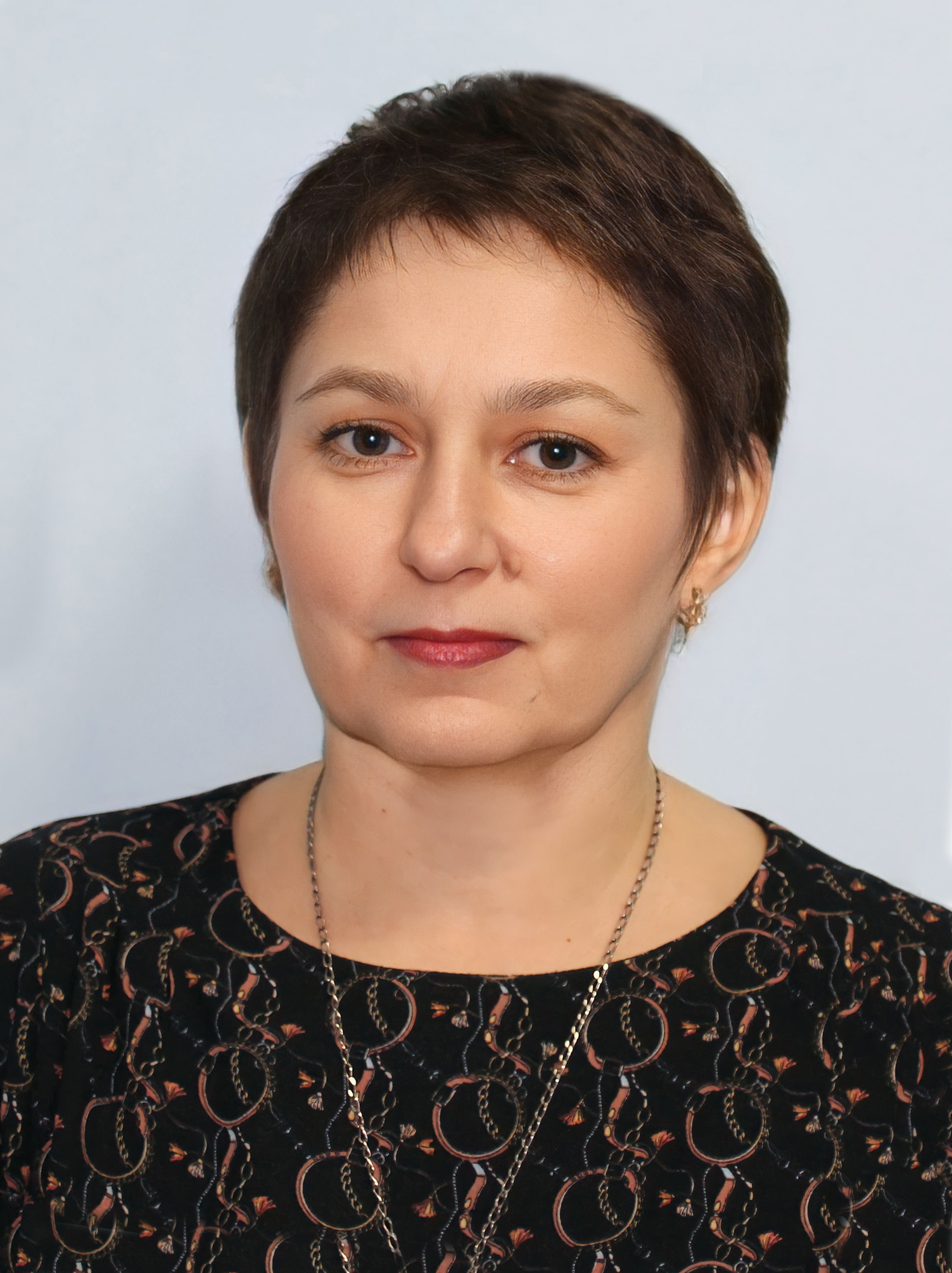 Мишарова Елена Николаевна.
